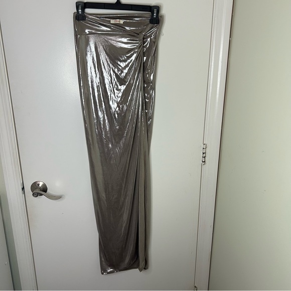 Diosa | champagne metallic midi skirt with slit | small - Picture 1 of 6